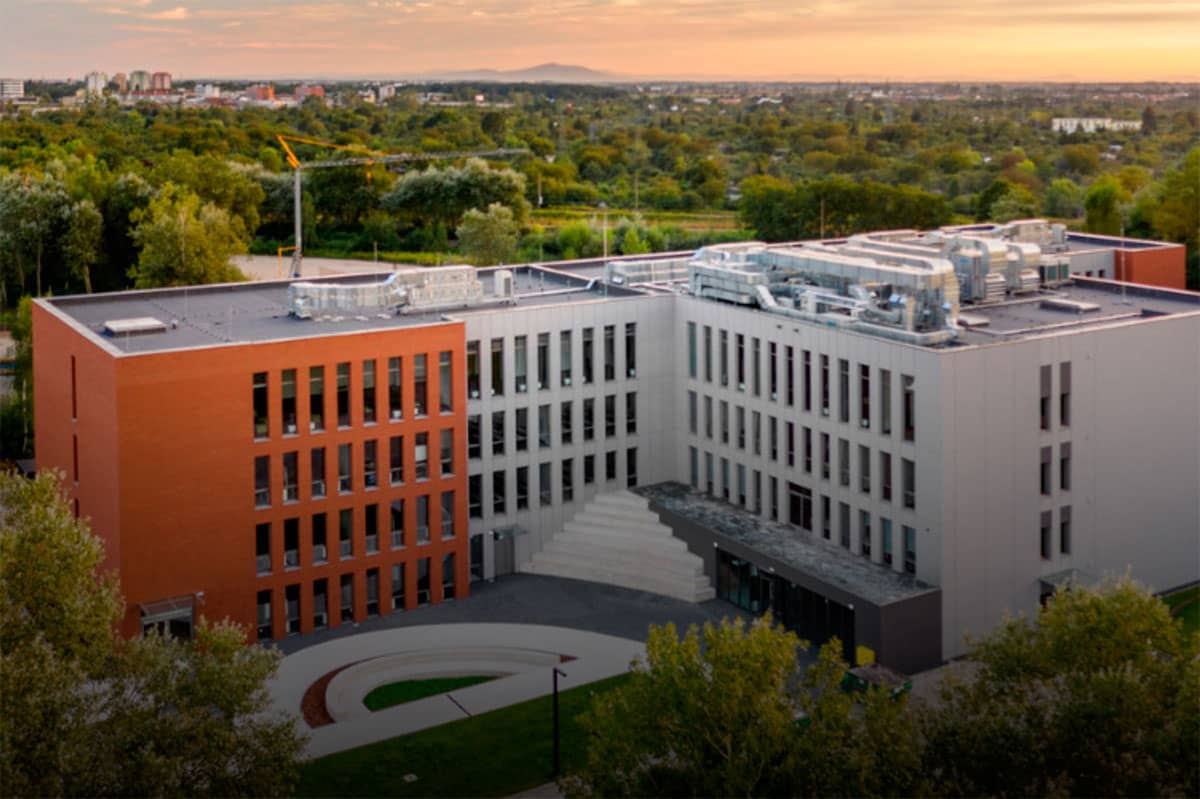 WSB Merito University
